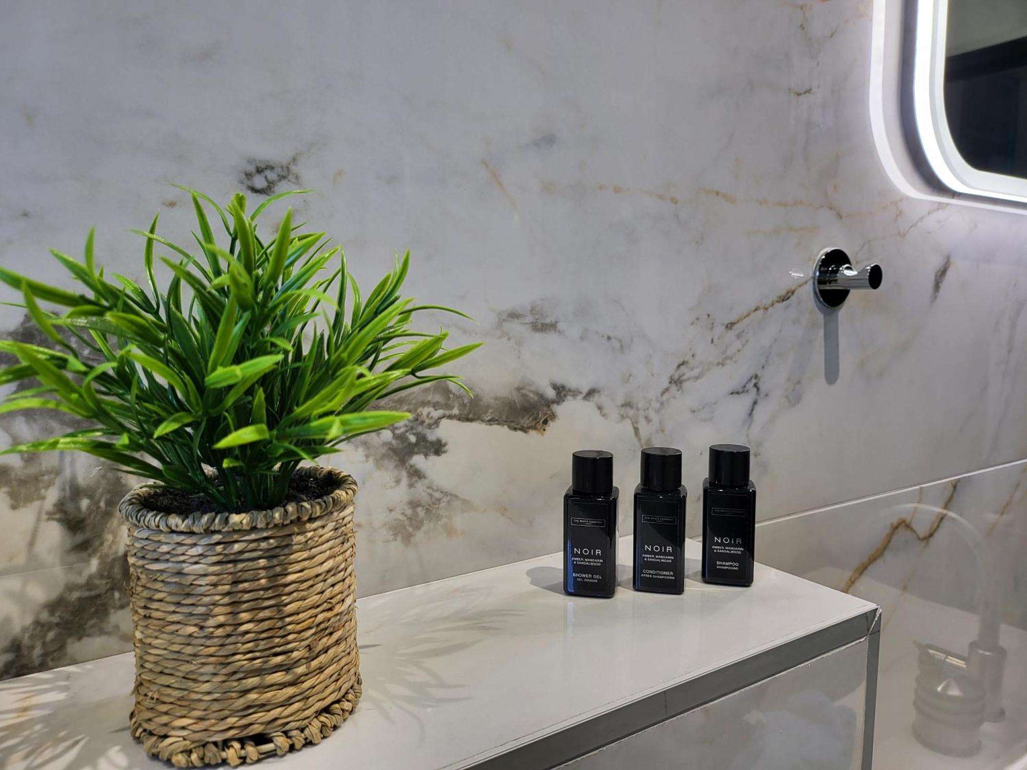Luxury Central Square Apartment 2214 Beograd Eksteriør billede